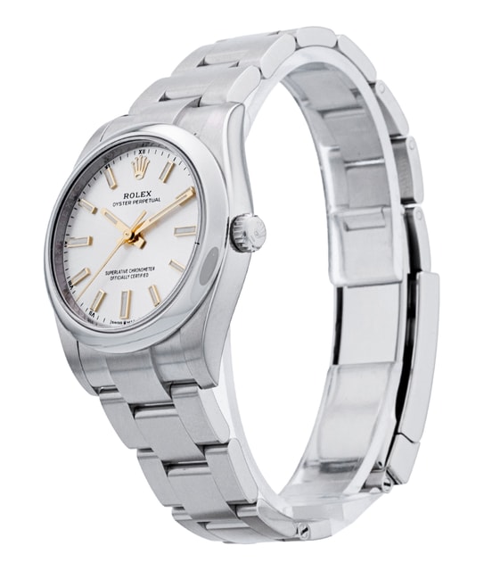 Rolex Oyster Perpetual 124200 Image 2